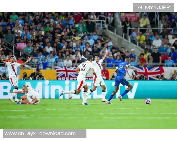 英格兰与匈牙利激战正酣足球盛宴引发球迷热情高涨 英格兰与匈牙利激战正酣足球盛宴引发球迷热情高涨